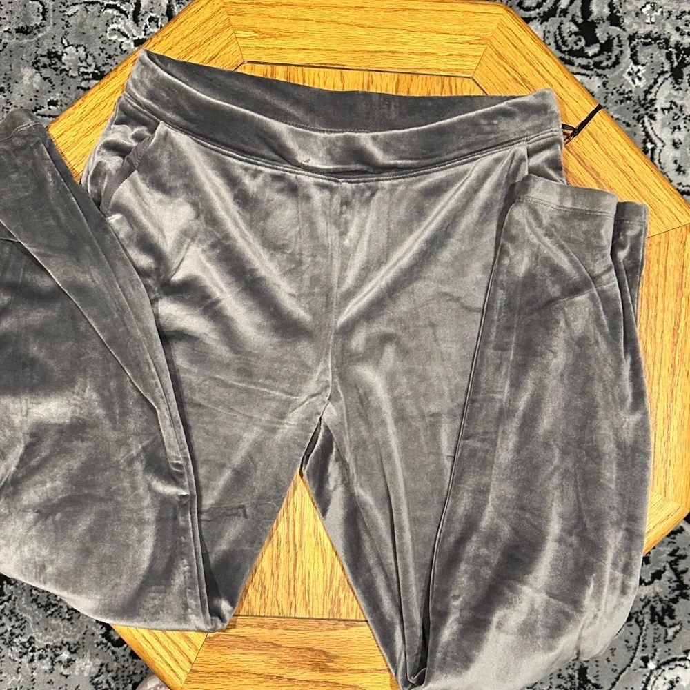 *HOUSE OF HARLOW 1960* Plush Velour Pants NWT Size Medium